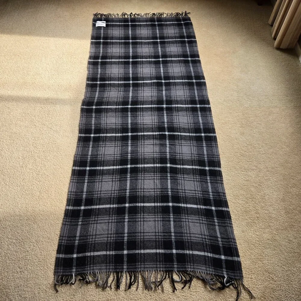 Auxiliary Reversible THICK Wool Scarf---2 SCARVES IN 1! Aritzia
